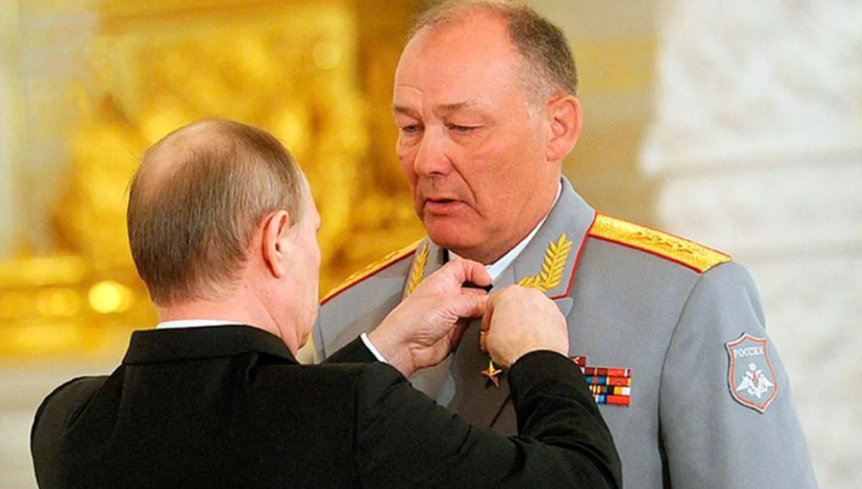 Putin'in sürpriz bir kararla yetki verdiği 'Suriye Kasabı' kim?